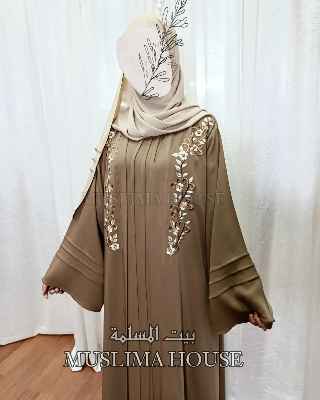 عباية كلوش بثوب crepe de soie